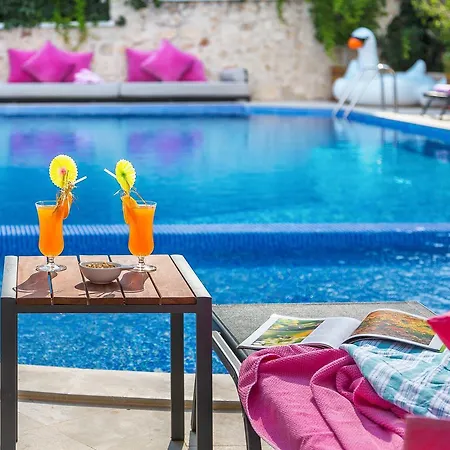 Garden Suites Апартаменты *