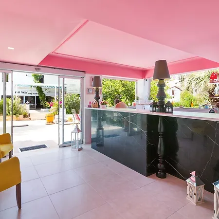 Апартаменты Garden Suites
